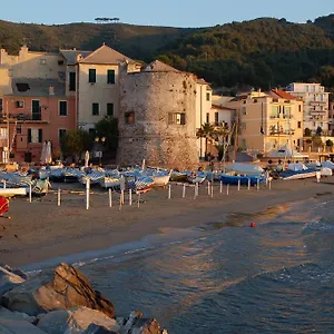 hotel-meuble-corallo.hotelitalianriviera.com/